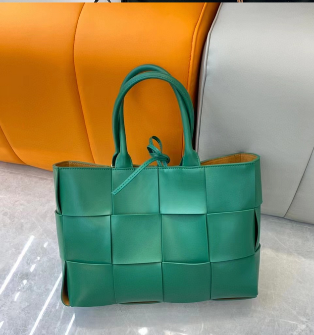 Fashion Woven Canvas Handbag 1