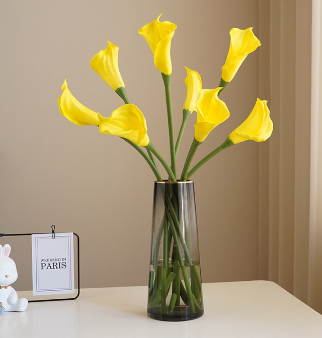 Calla Lily Image 3