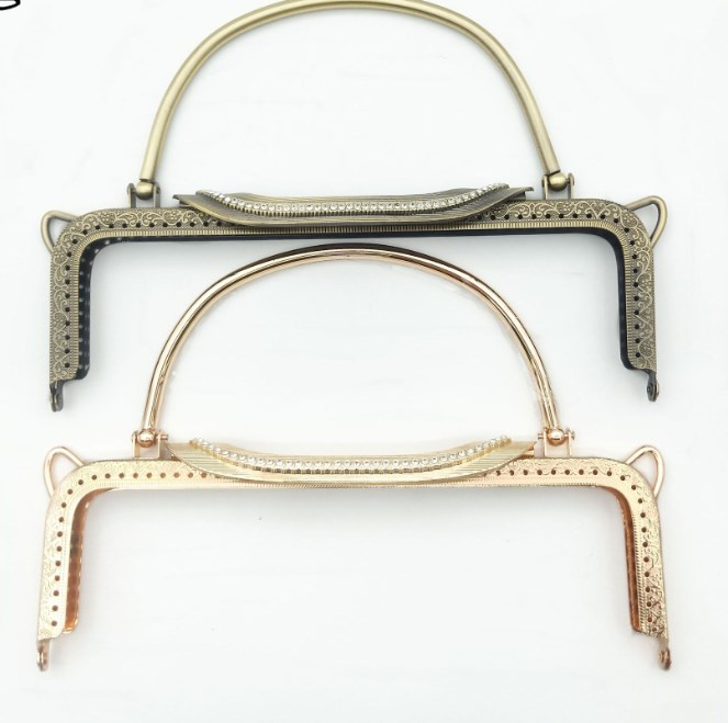 22cm Square Embossed Coin Purse Frame Image 3