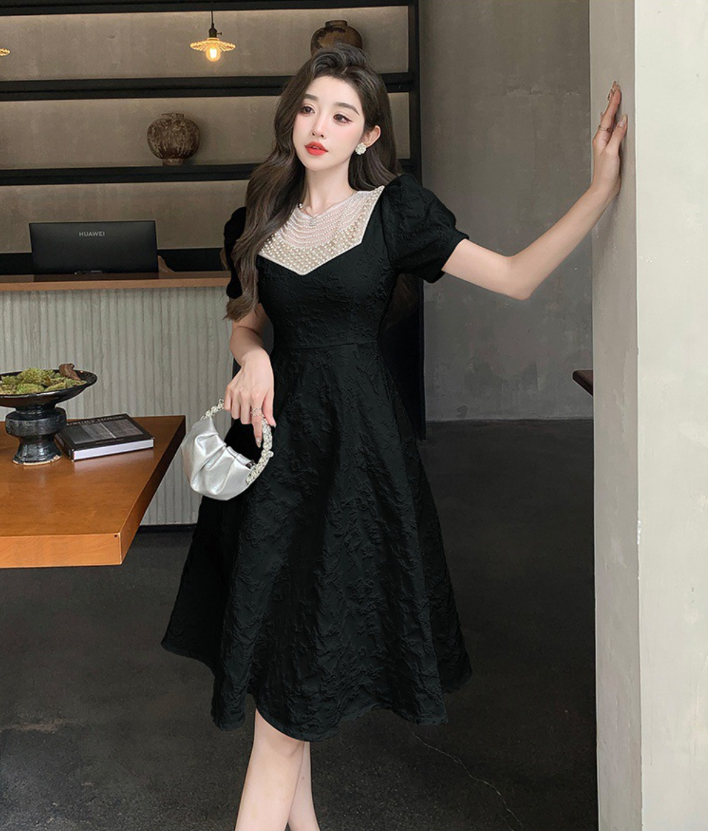 Fashionable Look of the Dress