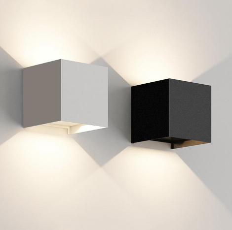 Outdoor Wall Lamp in Use