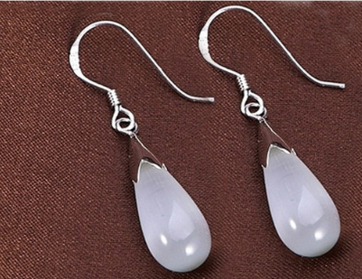Elegant Water Drop Earrings in White