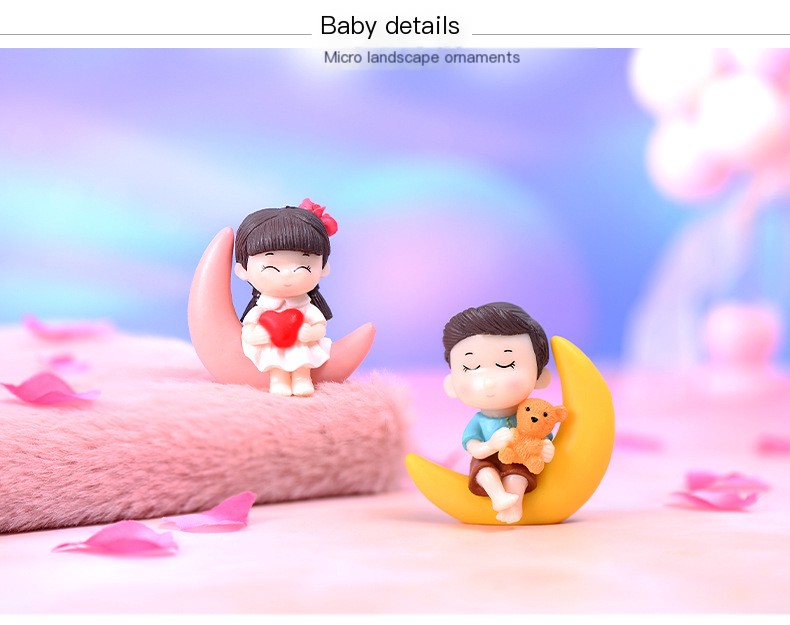 Moon Couple Figurine