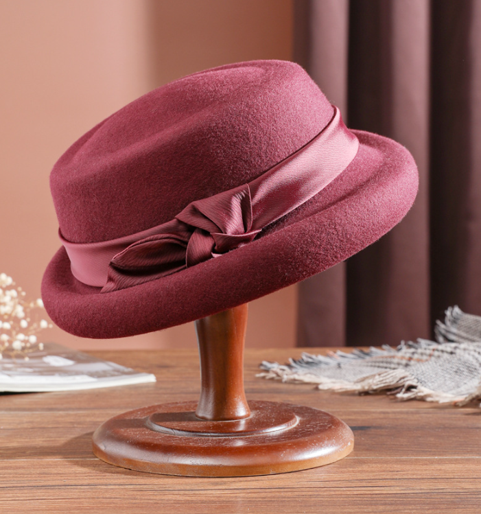Women's French Retro Woolen Beret in Black