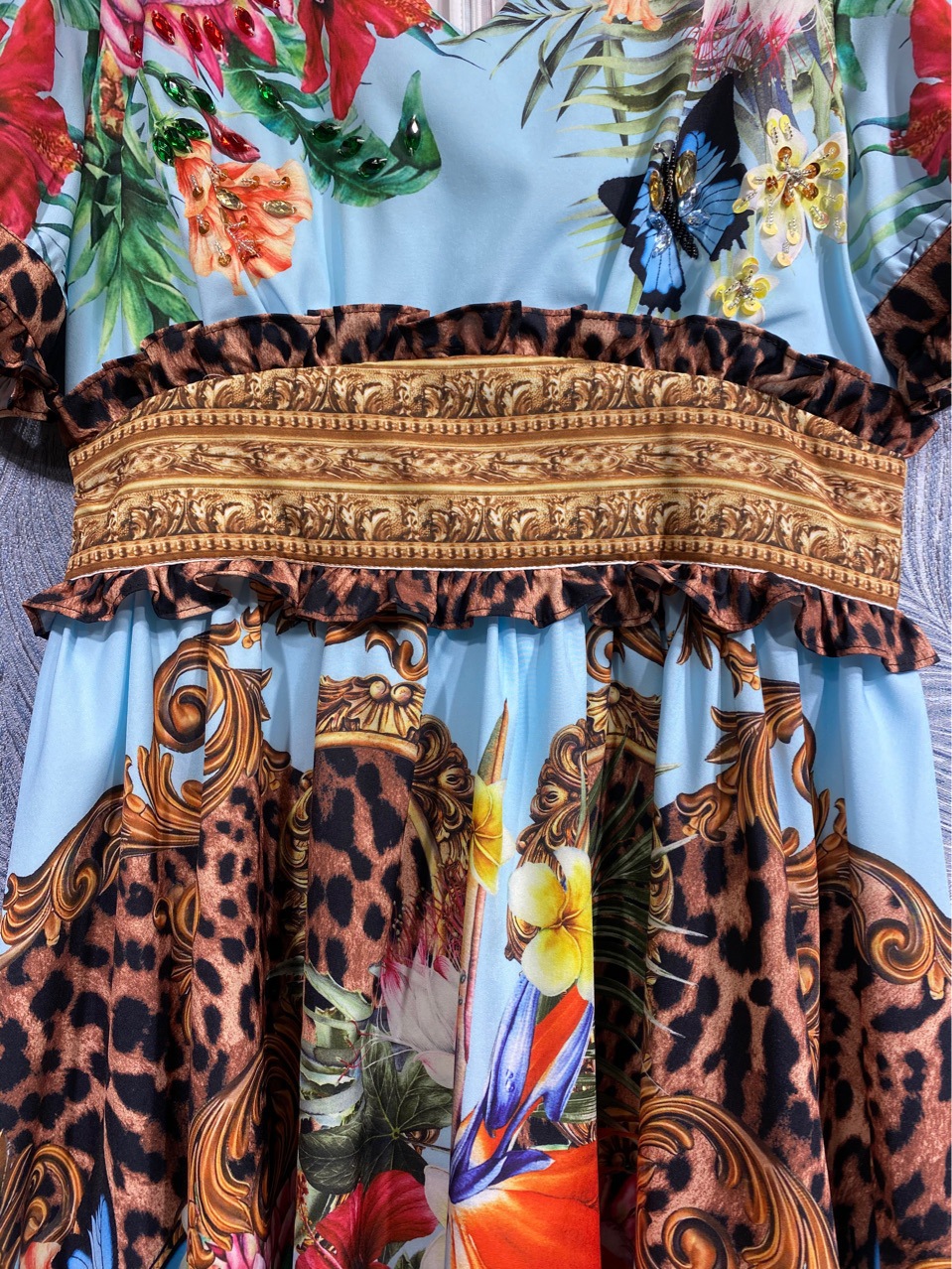 Printed Small Waist Slim V-neck Dress Image 3
