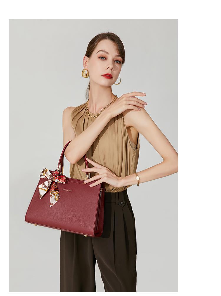 Crossbody Bag Image 5