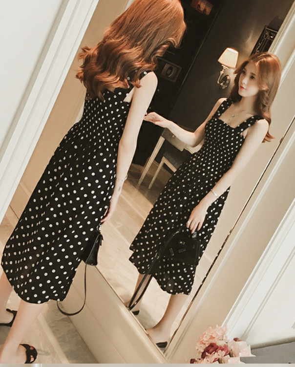 Different angles of the dress