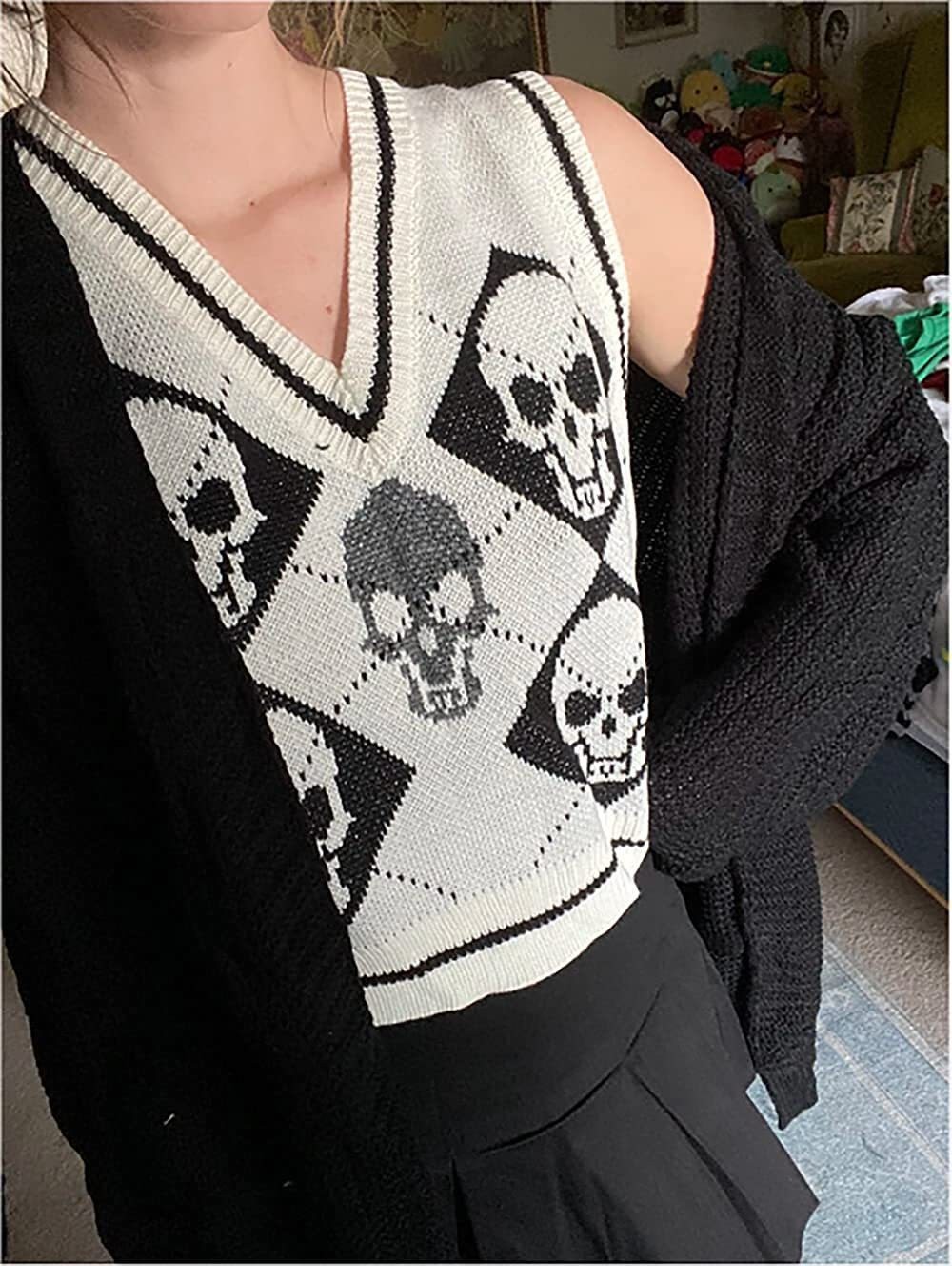 Skull Sweater Vest Image 7