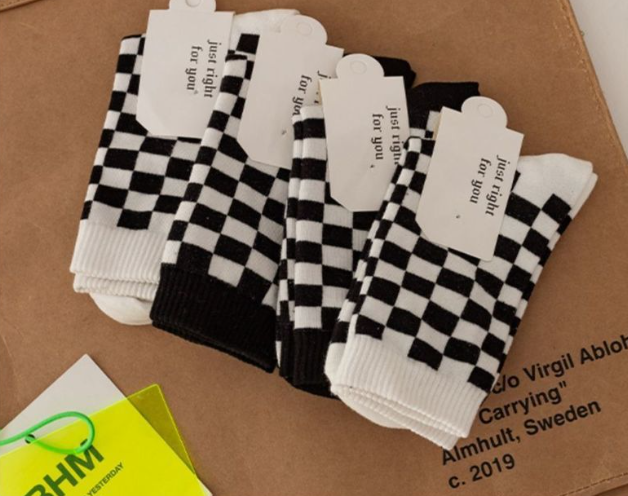 潮牌袜子 - Checkered Black Socks