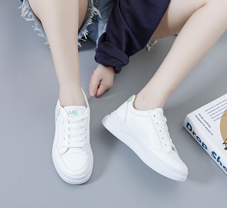 Fashionable thick-soled shoes