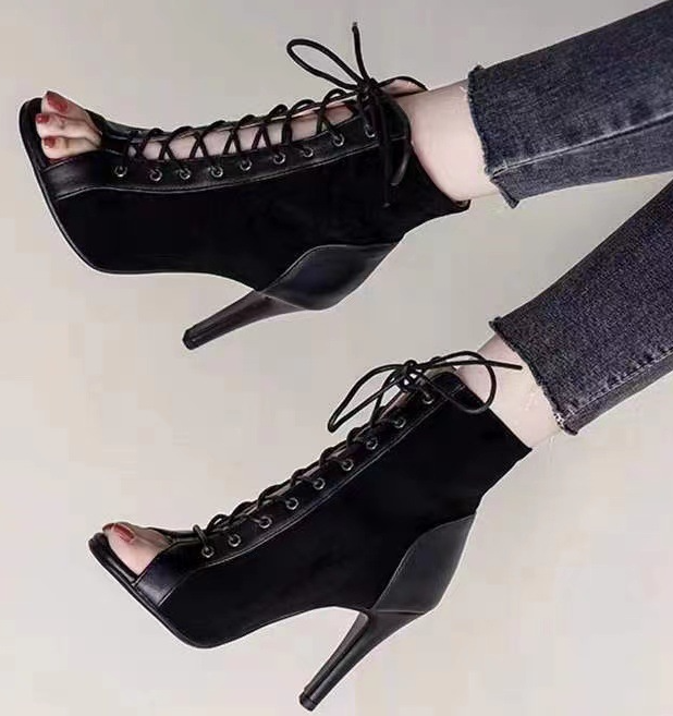 Fish Mouth Sandals - Black