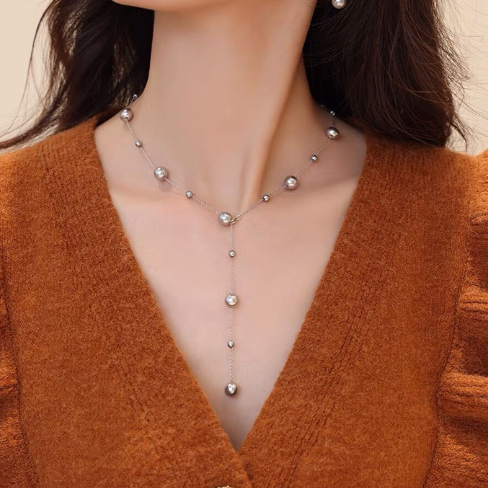Gypsophila Necklace Image 4