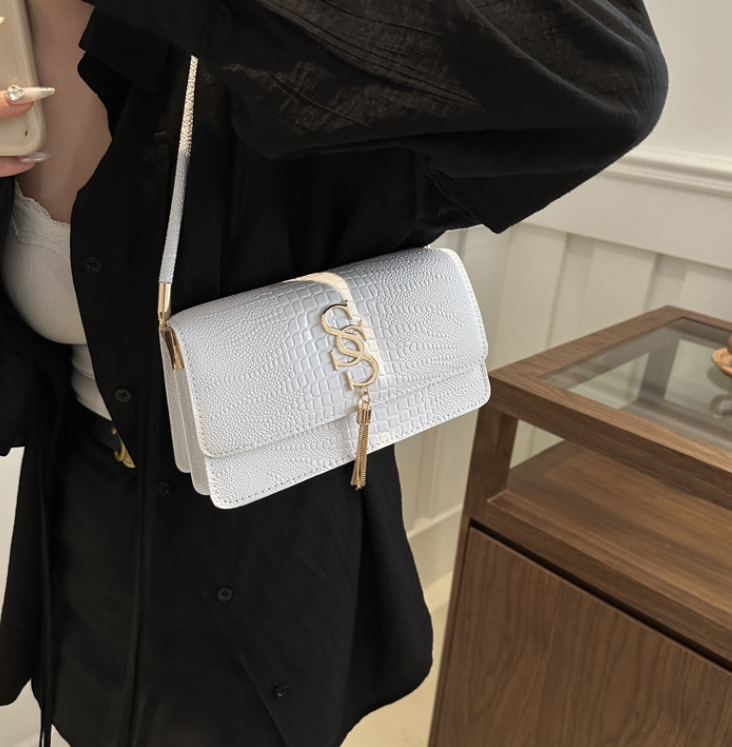 流苏女挎包 - Image 6