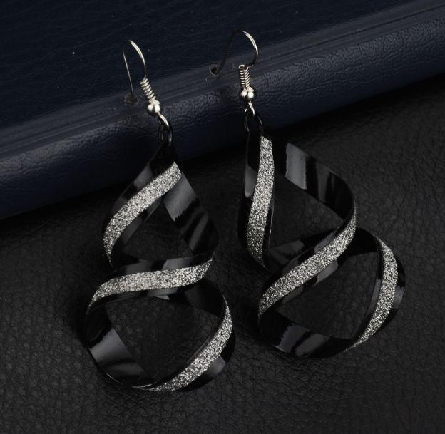 Geometric Earrings Black