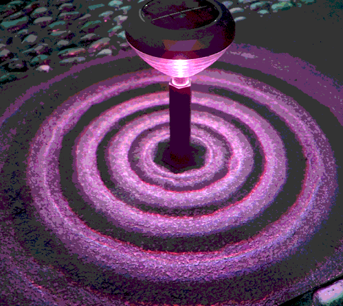 Solar Light and Shadow Lawn Lamp Image 10