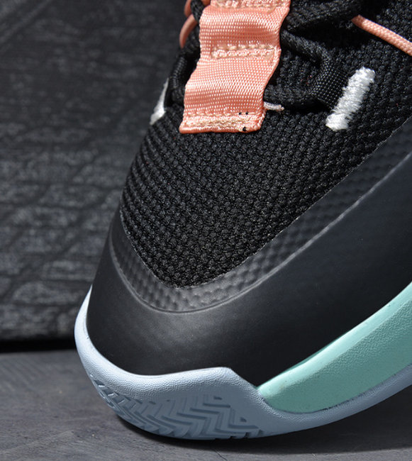 Volleyball Shoes Image 5