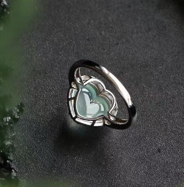 Chalcedony Ice-like Ring Image 2