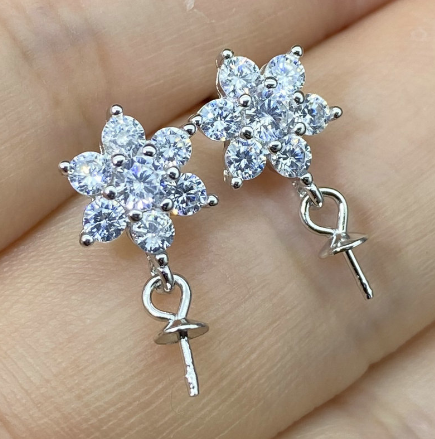 Black Pearl Earrings Close-up