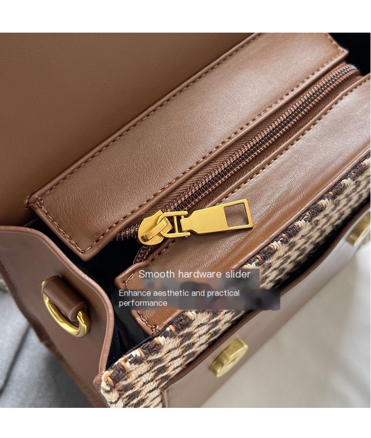 Fashion Simple Texture Check Small Square Bag Image 1