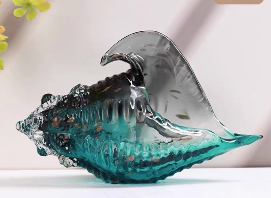 Colorful Conch Decoration Image 3