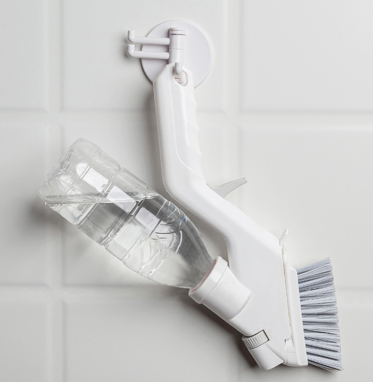 Multi functional water spray cleaning kit