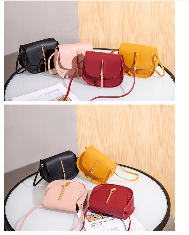 Fringe Shoulder Bag Image 4