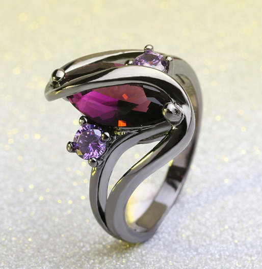 Blue Sapphire Marquise Ring Image 4