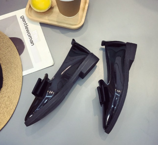 Trendy Pointed Toe Flats