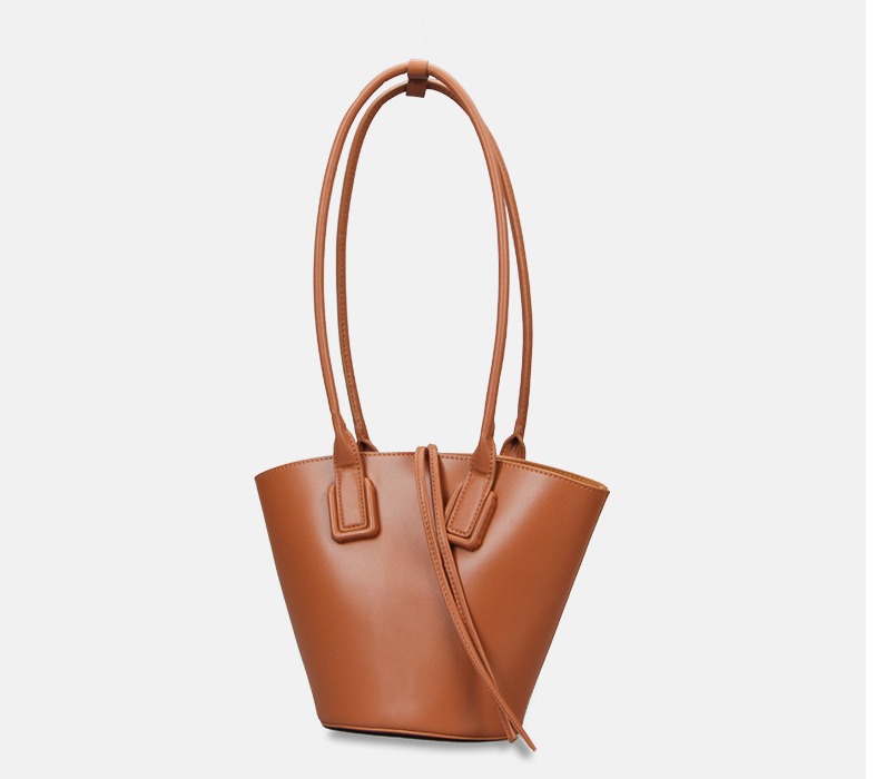 Stylish Shoulder Bag Image 2