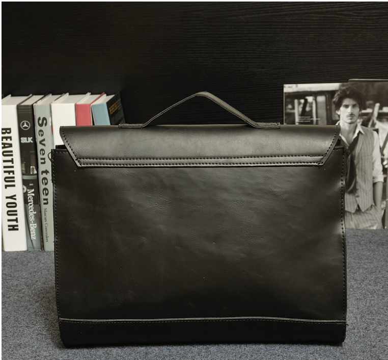 Vista Lateral del Bolso de Mano de Cuero Crazy Horse