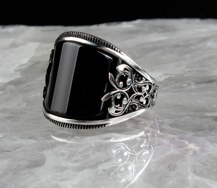 Vintage Business Men's Black Oil Drop Carved Totem Ring on Finger