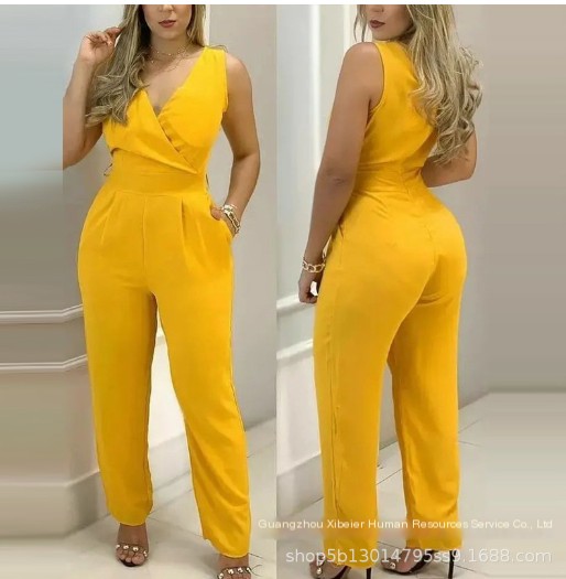 Macaquinho Bernar Jumpsuit Image 2