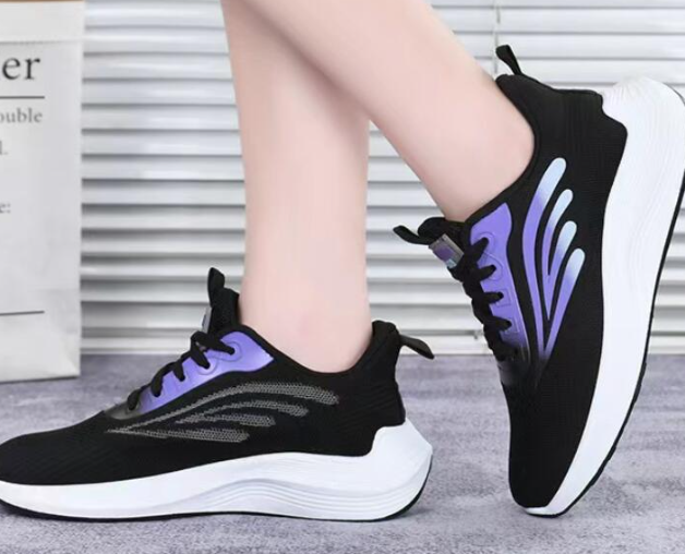 Women's Sports Shoes