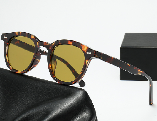 Round Frame Sunglasses 3