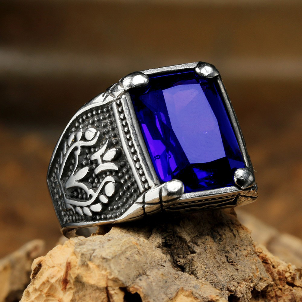 Beautiful Vintage Ring