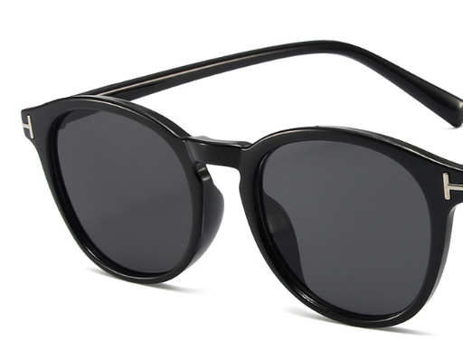 Sunglasses Image 4