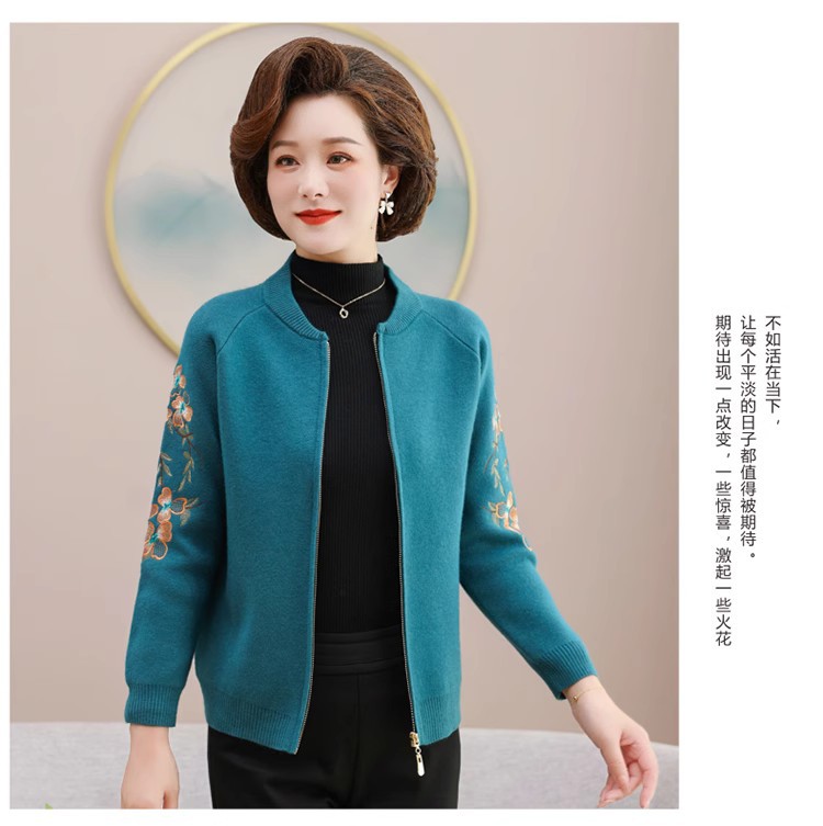 Mom's autumn wool sweater coat middle-aged women's spring and autumn short cardigan small middle-aged and elderly clothes embroidered image