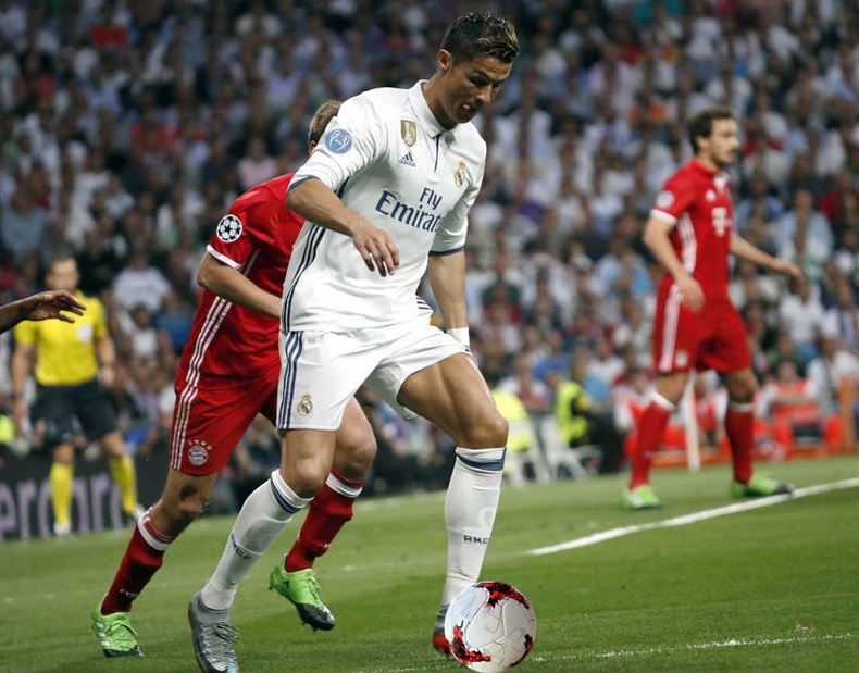 Seamless hot fit football image