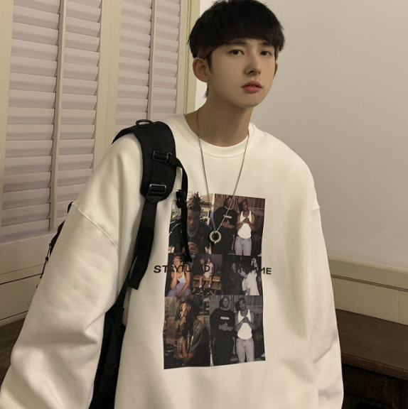 Sweatshirt in Black Color