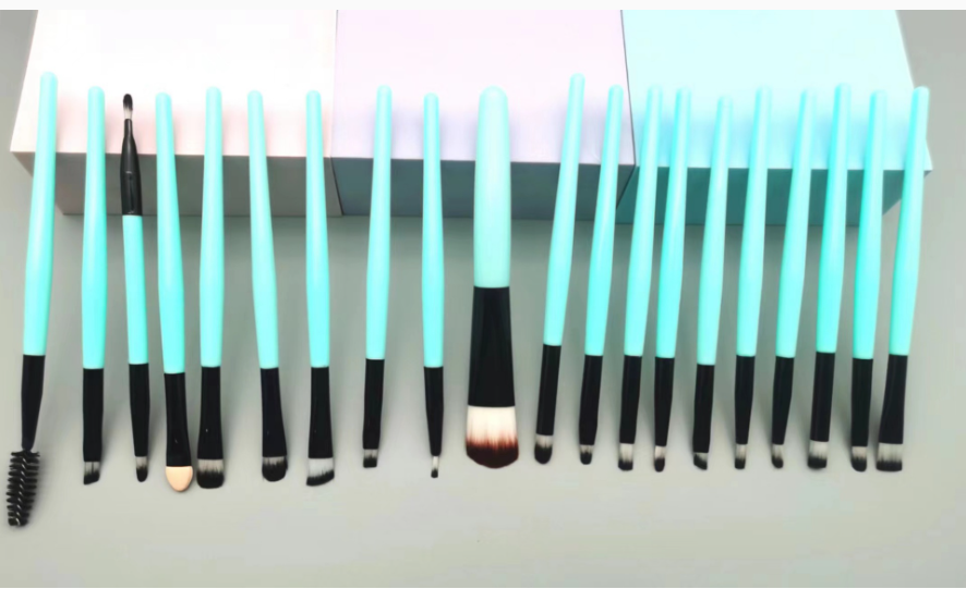 Eye Shadow Brush Set Image 1