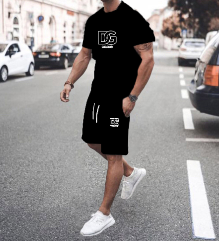 Men's T-shirt and Shorts Set Image 2