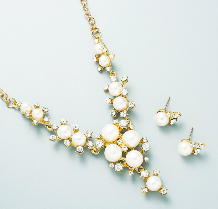 Luxury Necklace Image 3