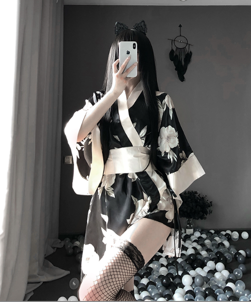 Kimono Suit Image 4