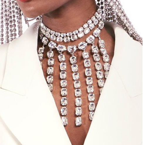 Choker Necklace Image 4