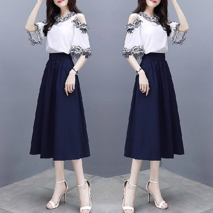 Elegant Two-Piece Set Image 2