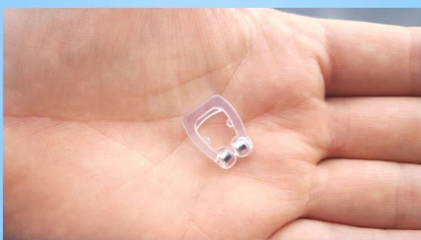 Magnetic Snore Stopper Image 3