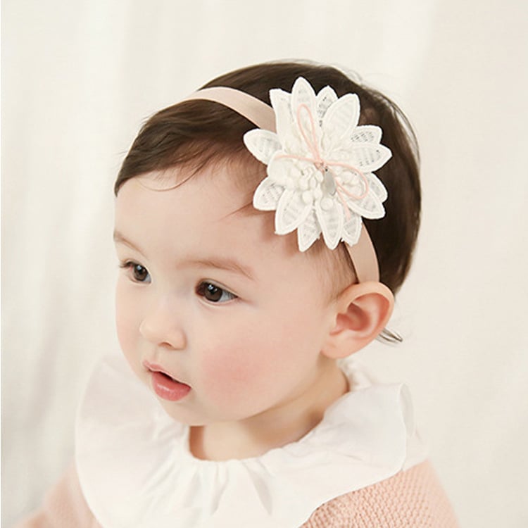 Children's hair accessories image
