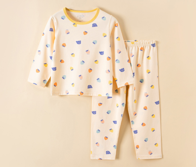 Children's Outfit 7