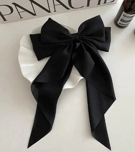 Elegant Hair Bow image