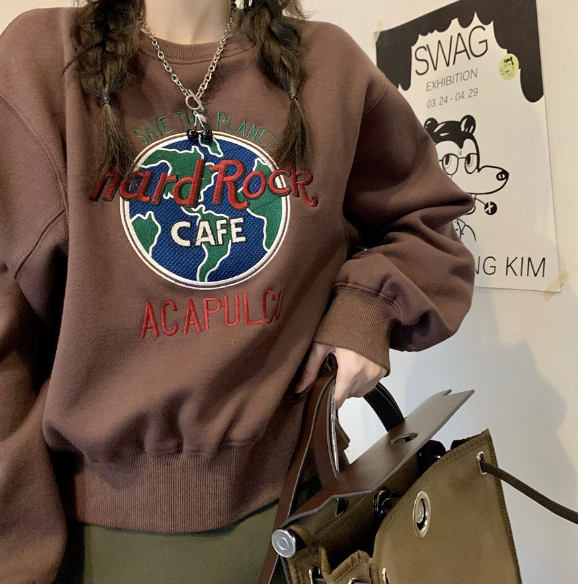 Retro Short Design Thin Street Sweater Image 2